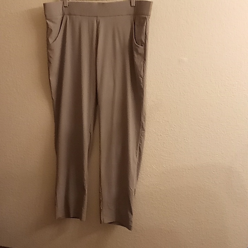 COLUMBIA OMI-SHIELD Activewear Longe Travel Vacation Size XL/TG Gray Color B7